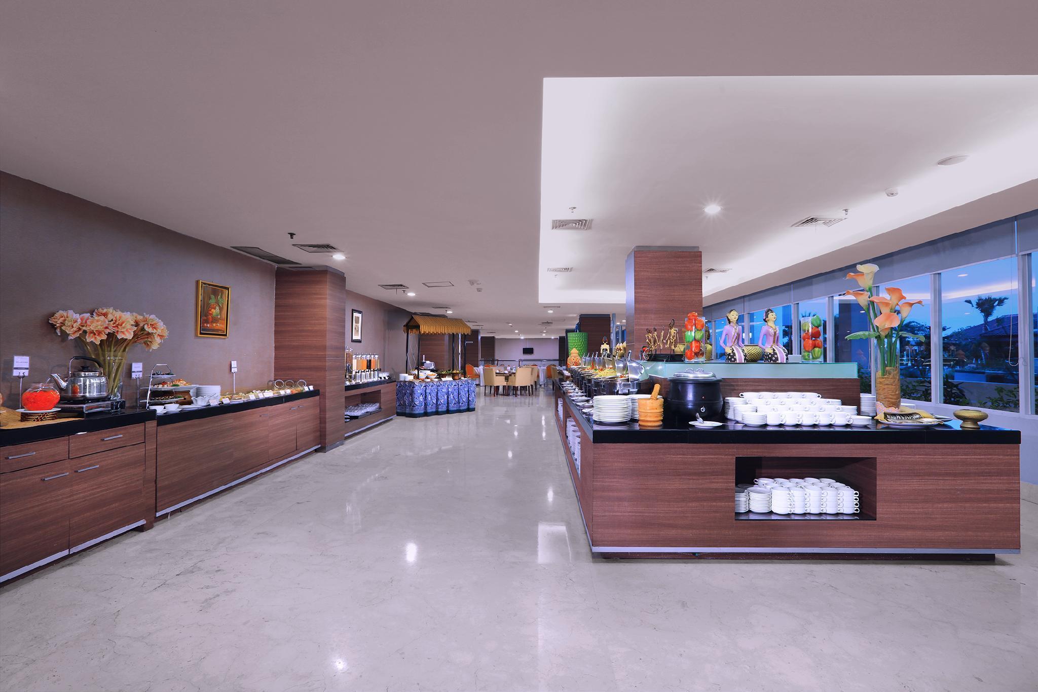 Aston Madiun Hotel & Conference Center Exterior foto